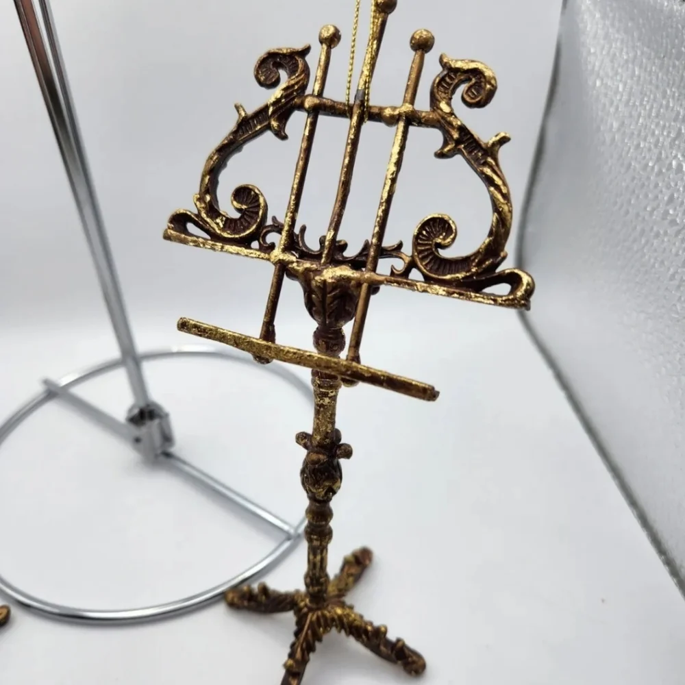 N/A christmas ornament